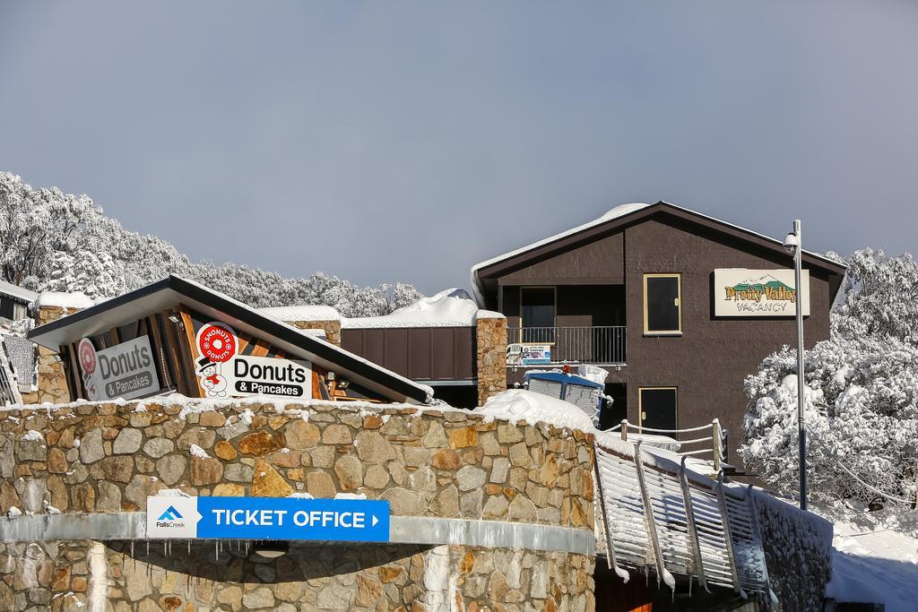 Pretty Valley Alpine Lodge Falls Creek Exterior photo